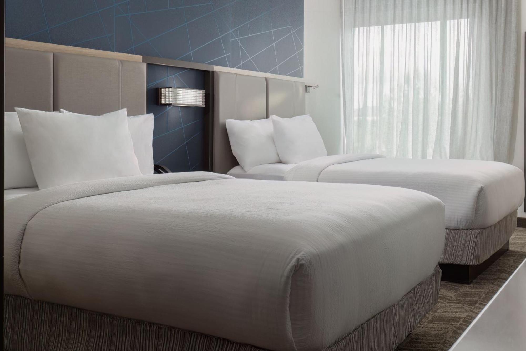 Springhill Suites By Marriott Pleasanton Ngoại thất bức ảnh