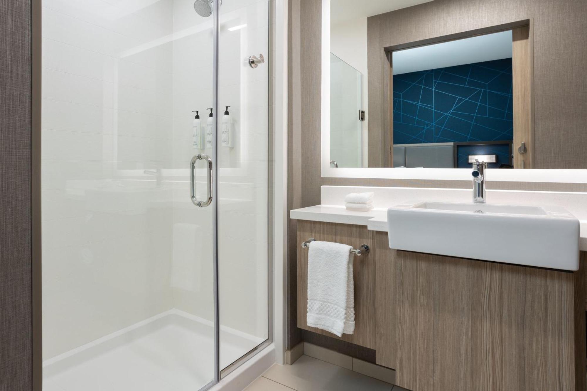 Springhill Suites By Marriott Pleasanton Ngoại thất bức ảnh