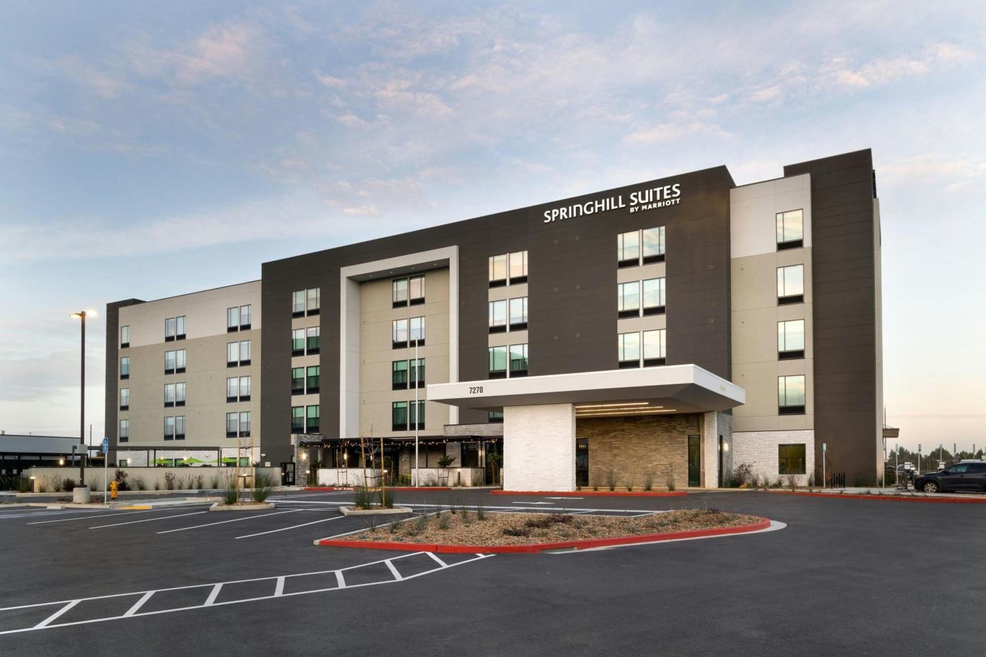 Springhill Suites By Marriott Pleasanton Ngoại thất bức ảnh